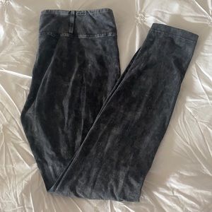 Aritzia Talulu leggings black acid wash